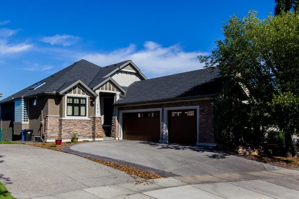 A freshly painted exterior from Mountianview Painters