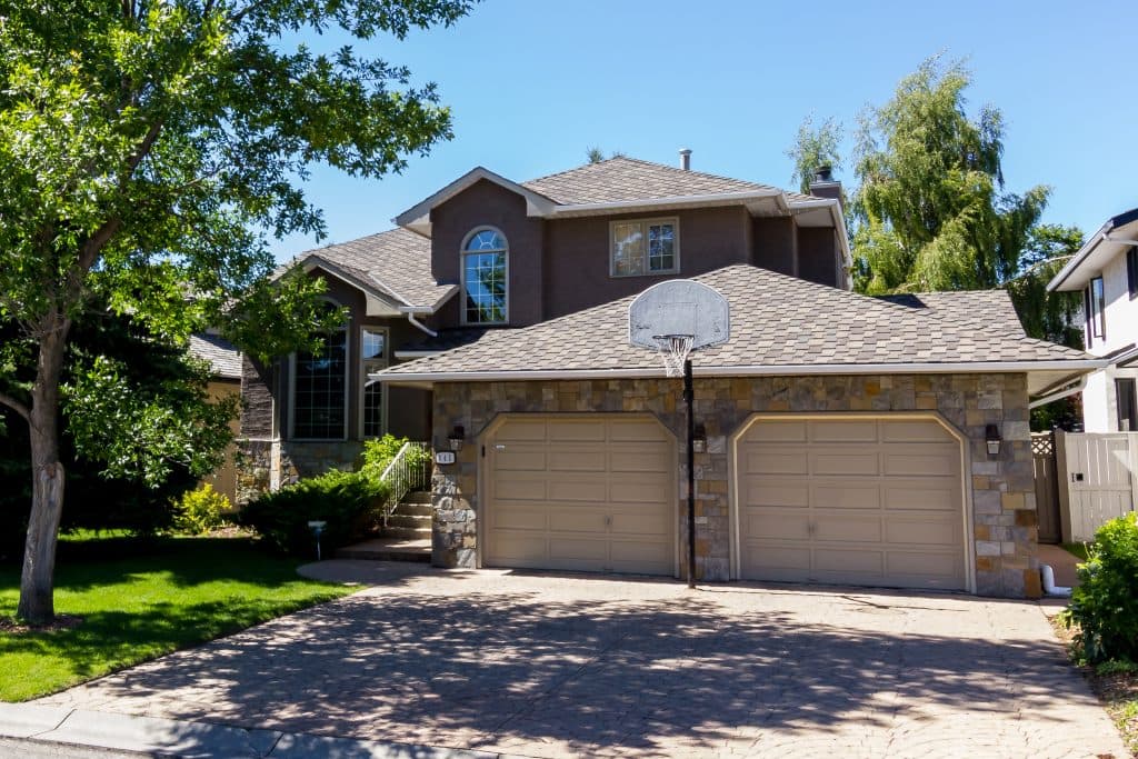 A freshly painted exterior from Mountianview Painters