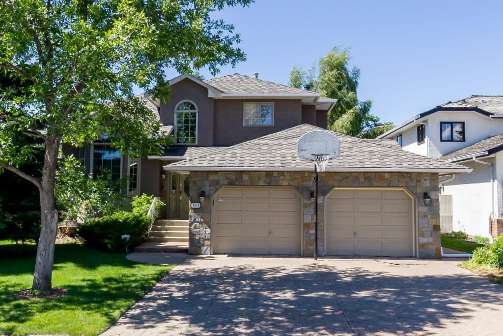 A freshly painted exterior from Mountianview Painters