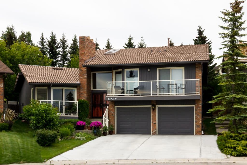 A freshly painted exterior from Mountianview Painters