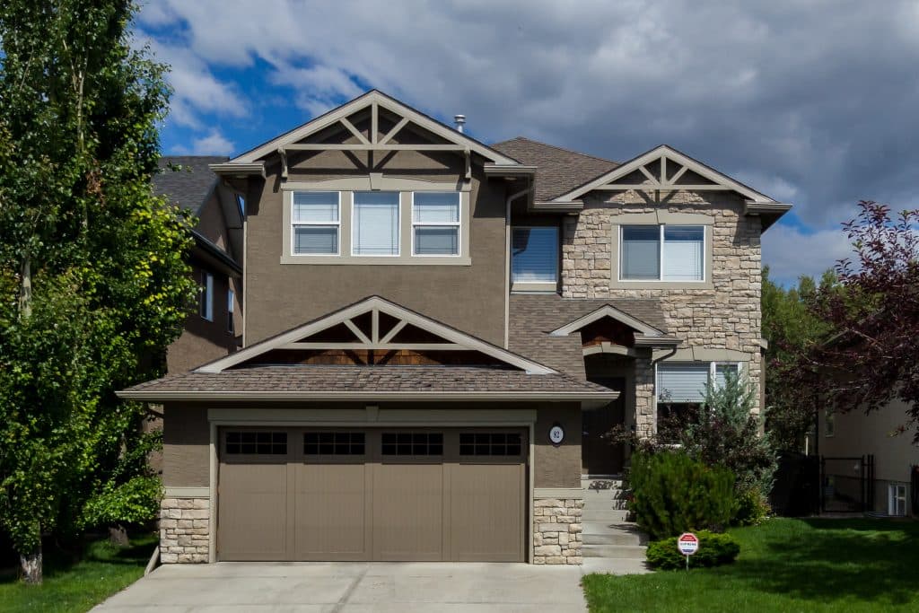 A freshly painted exterior from Mountianview Painters