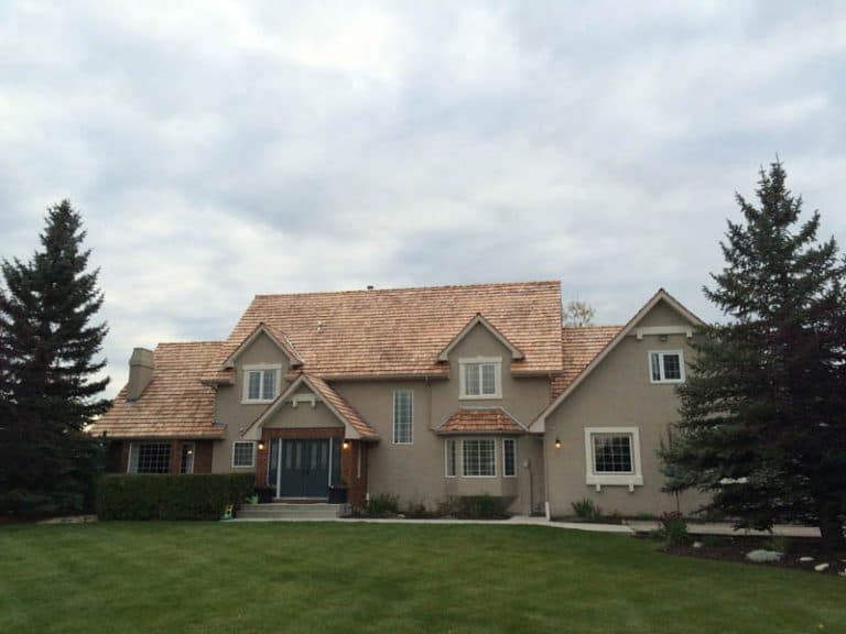 A freshly painted exterior from Mountianview Painters