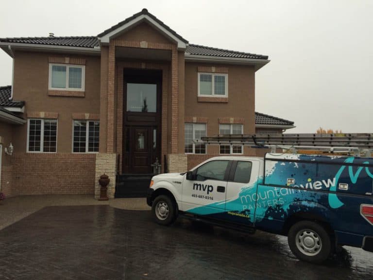 A freshly painted exterior from Mountianview Painters