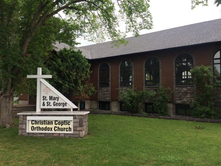 A freshly painted exterior from Mountianview Painters