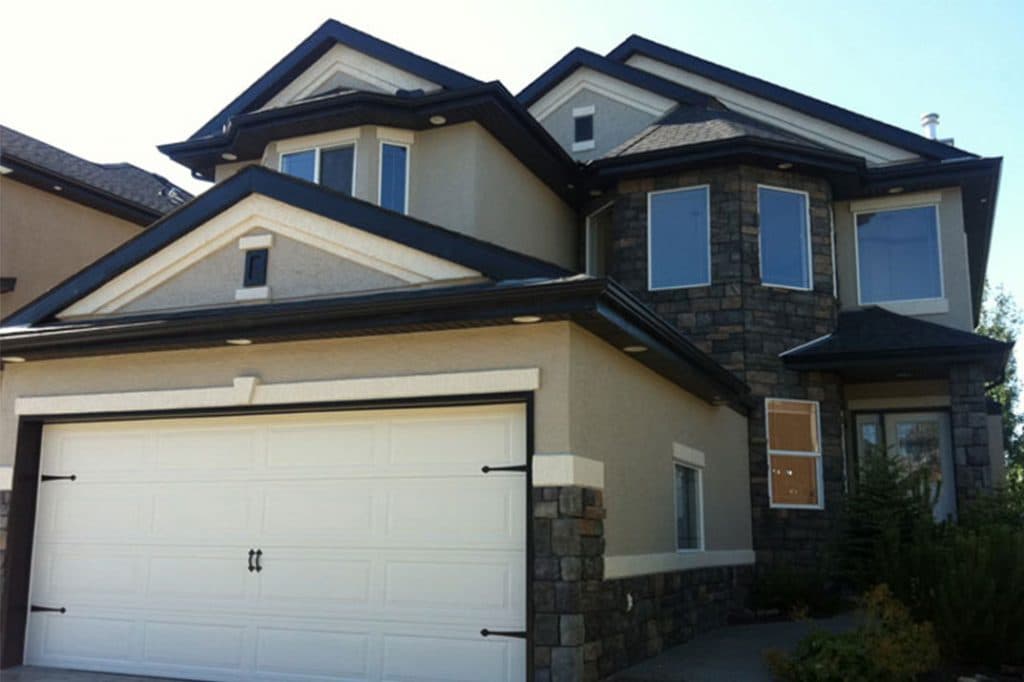 A freshly painted exterior from Mountianview Painters