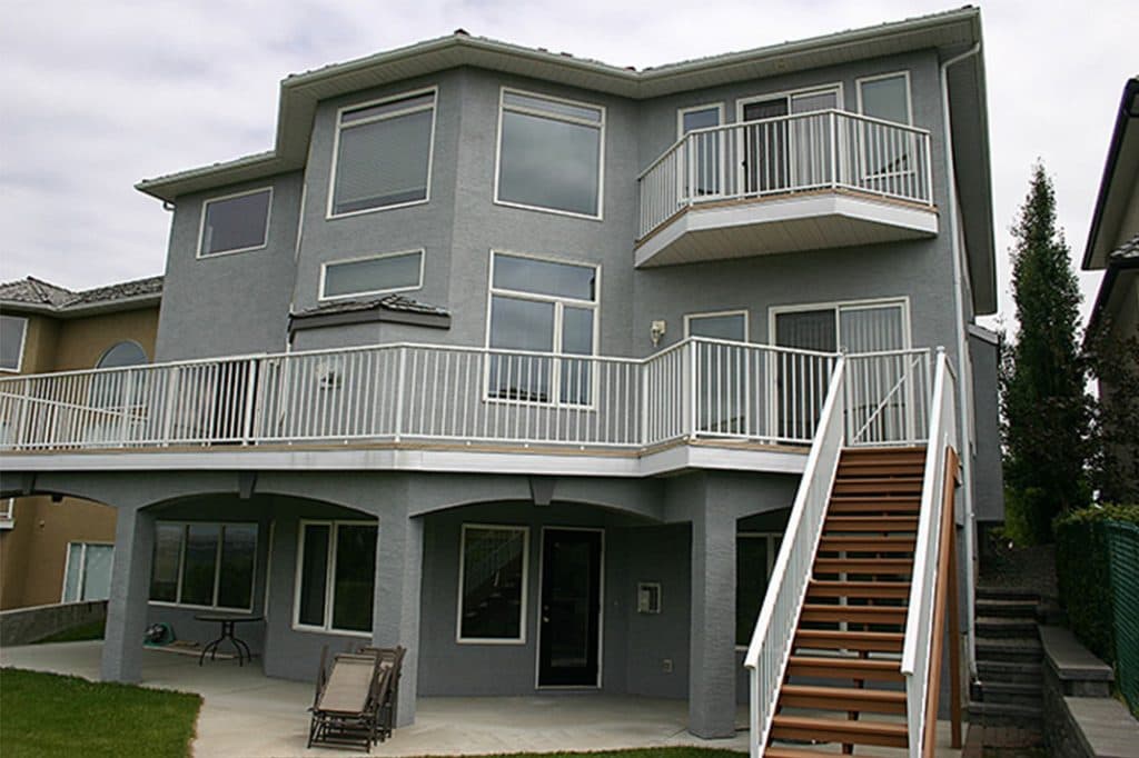 A freshly painted exterior from Mountianview Painters