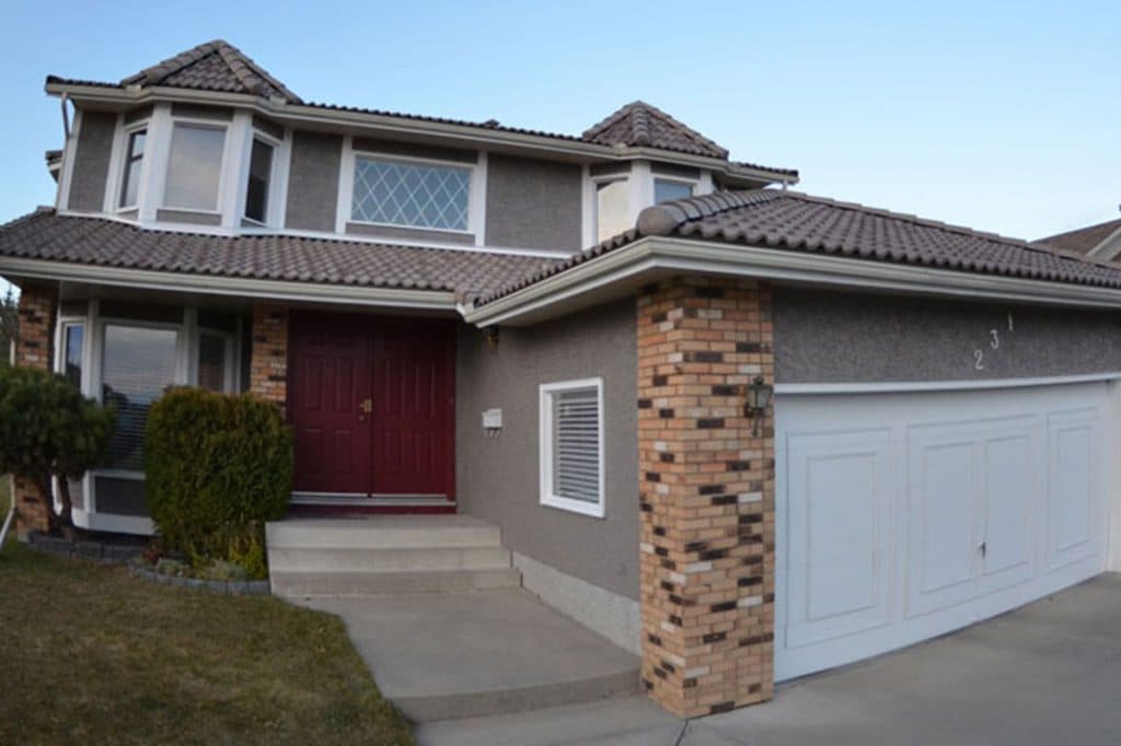 A freshly painted exterior from Mountianview Painters