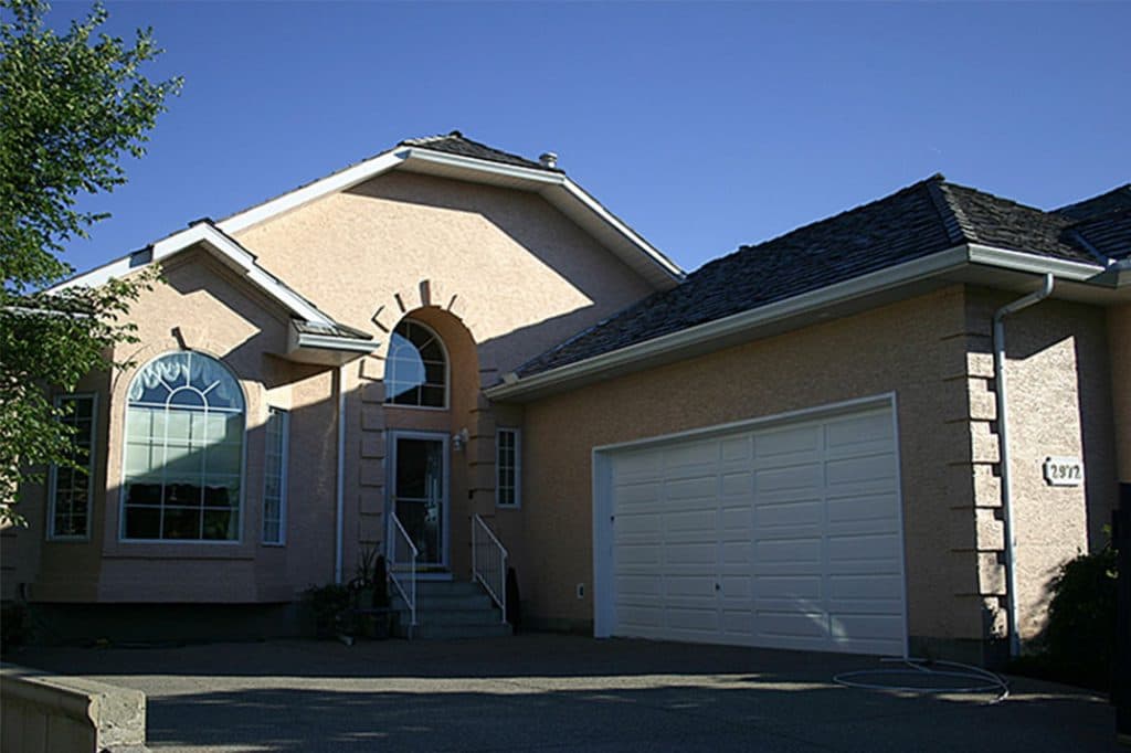 A freshly painted exterior from Mountianview Painters