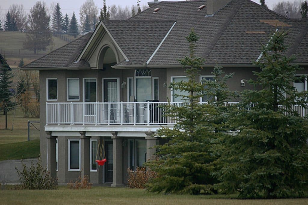 A freshly painted exterior from Mountianview Painters