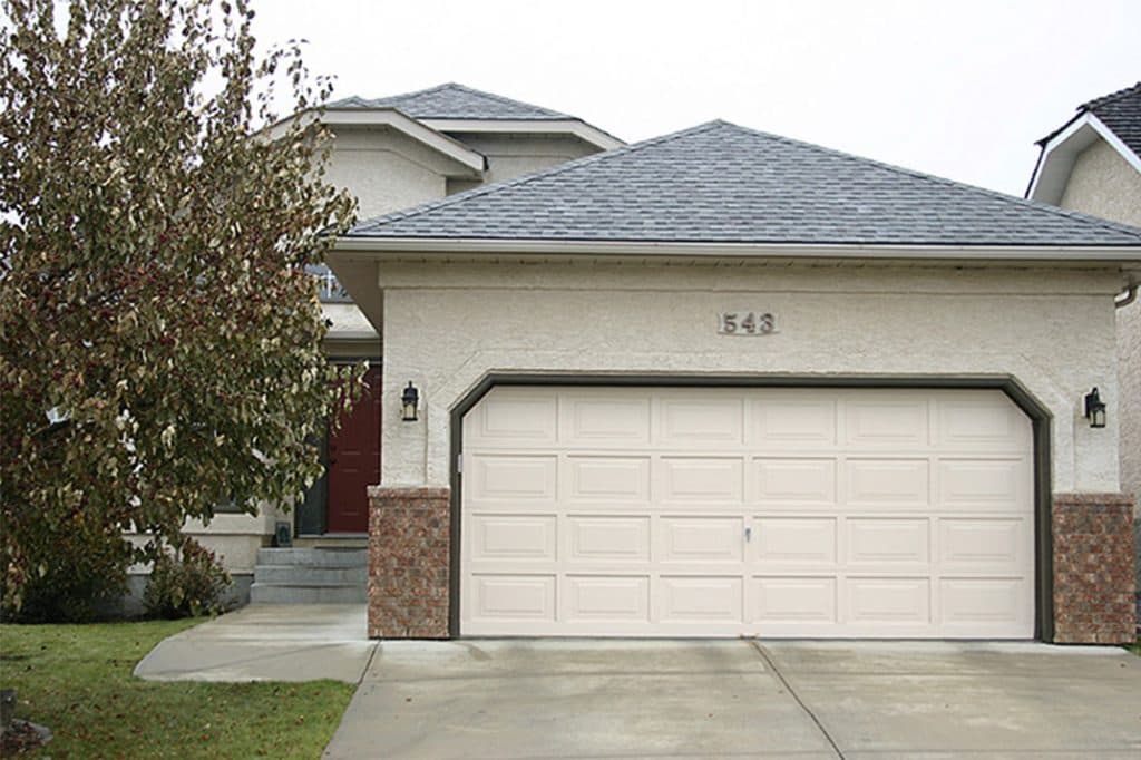 A freshly painted exterior from Mountianview Painters