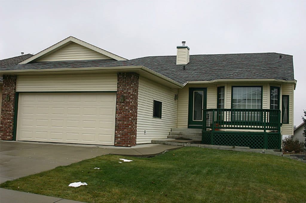 A freshly painted exterior from Mountianview Painters