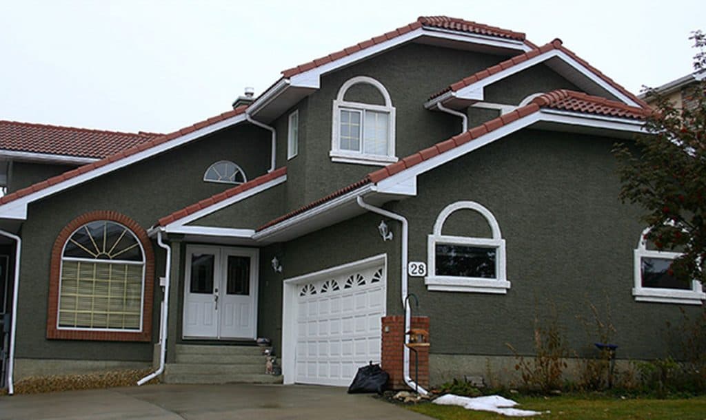 A freshly painted exterior from Mountianview Painters