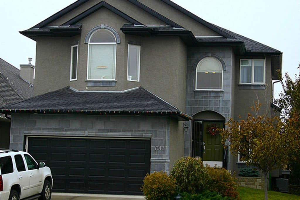 A freshly painted exterior from Mountianview Painters